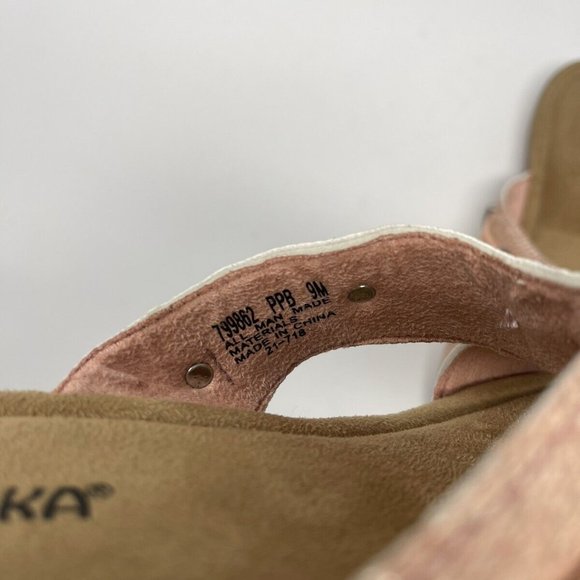 Minnetonka Blush Python Print Leanne Sandals - Picture 2 of 6